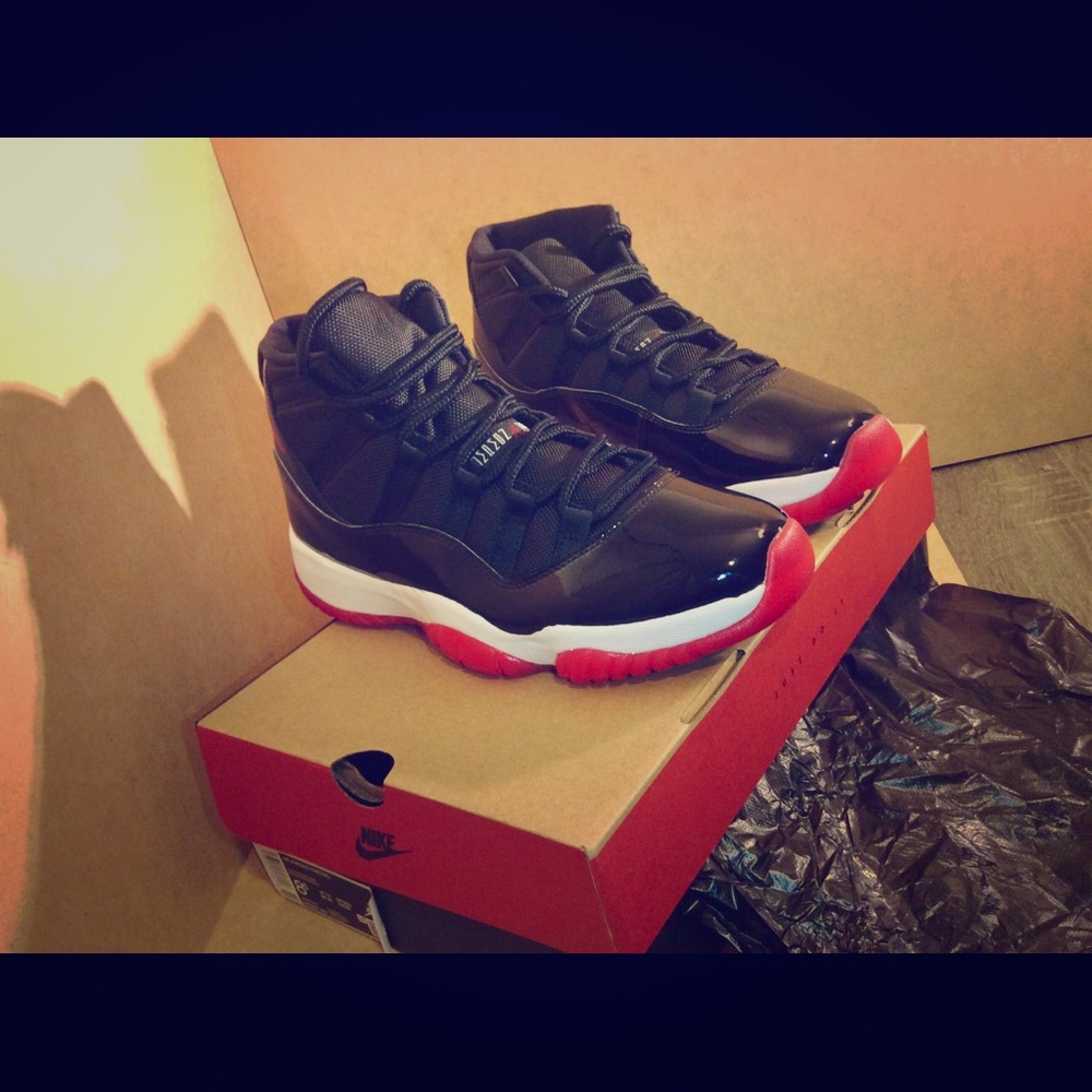 SOLD| Nike Air Jordan Retro 11 Playoffs Bred